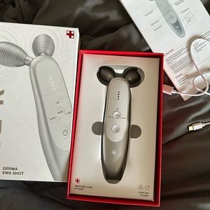 [Face Contouring] Age-R Derma EMS Shot